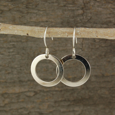 $25 - Simple Circle Earrings